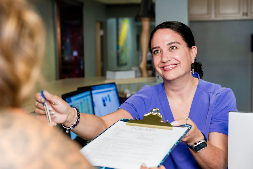 A meeting at a Weight Loss Clinic in Columbus, OH
